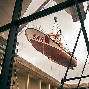 Hans Lüken hängt am Kran Hans Lüken hängt am Kran